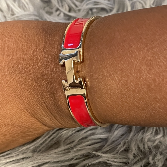 Bracelets - Picture 2 of 4